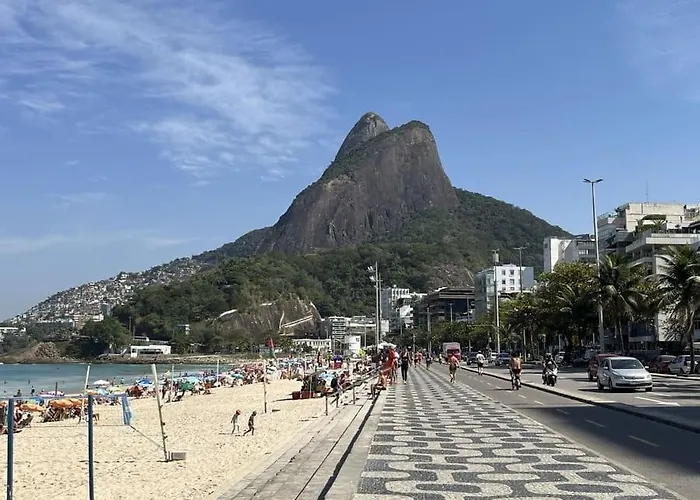 Apto confortável e completo em Copacabana- 2 quartos com split e wifi Rio de Janeiro
